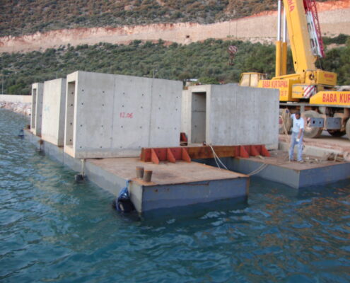 Antalya Kaş Yat Limanı 250 m. Ana Dalgakıran İnşaatı