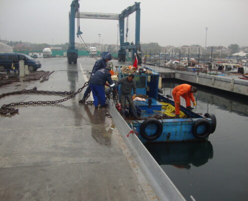 Marinturk Marina Yüzer İskle Beton Blok ve Zincir Hatları Döşenmesi